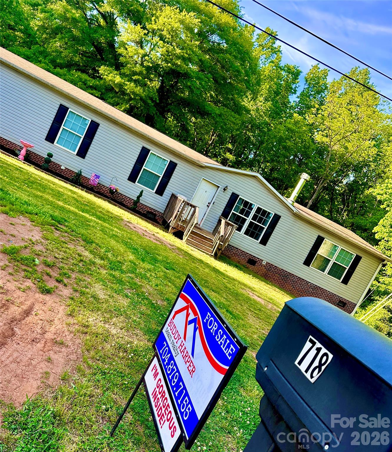 718 W Virginia Avenue Bessemer City NC 28016