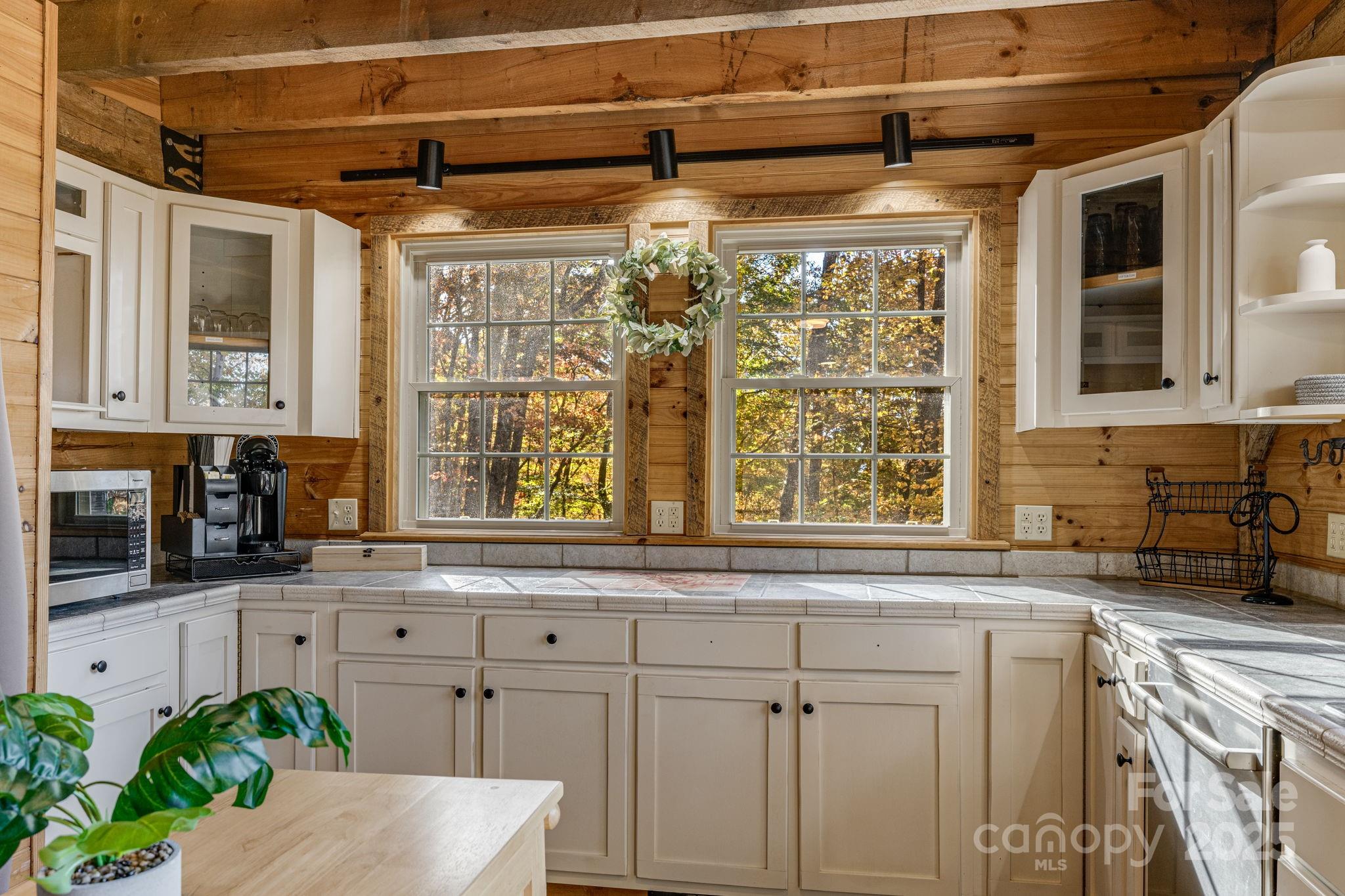 185 Blossom Ridge Leicester NC 28748
