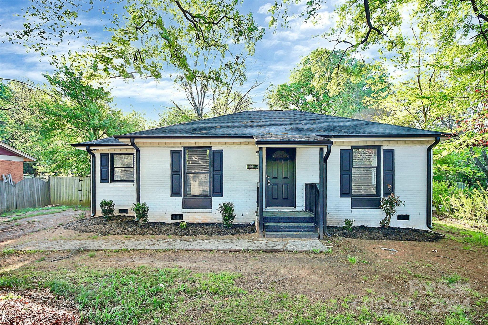 806 Farmcrest Drive Charlotte NC 28206