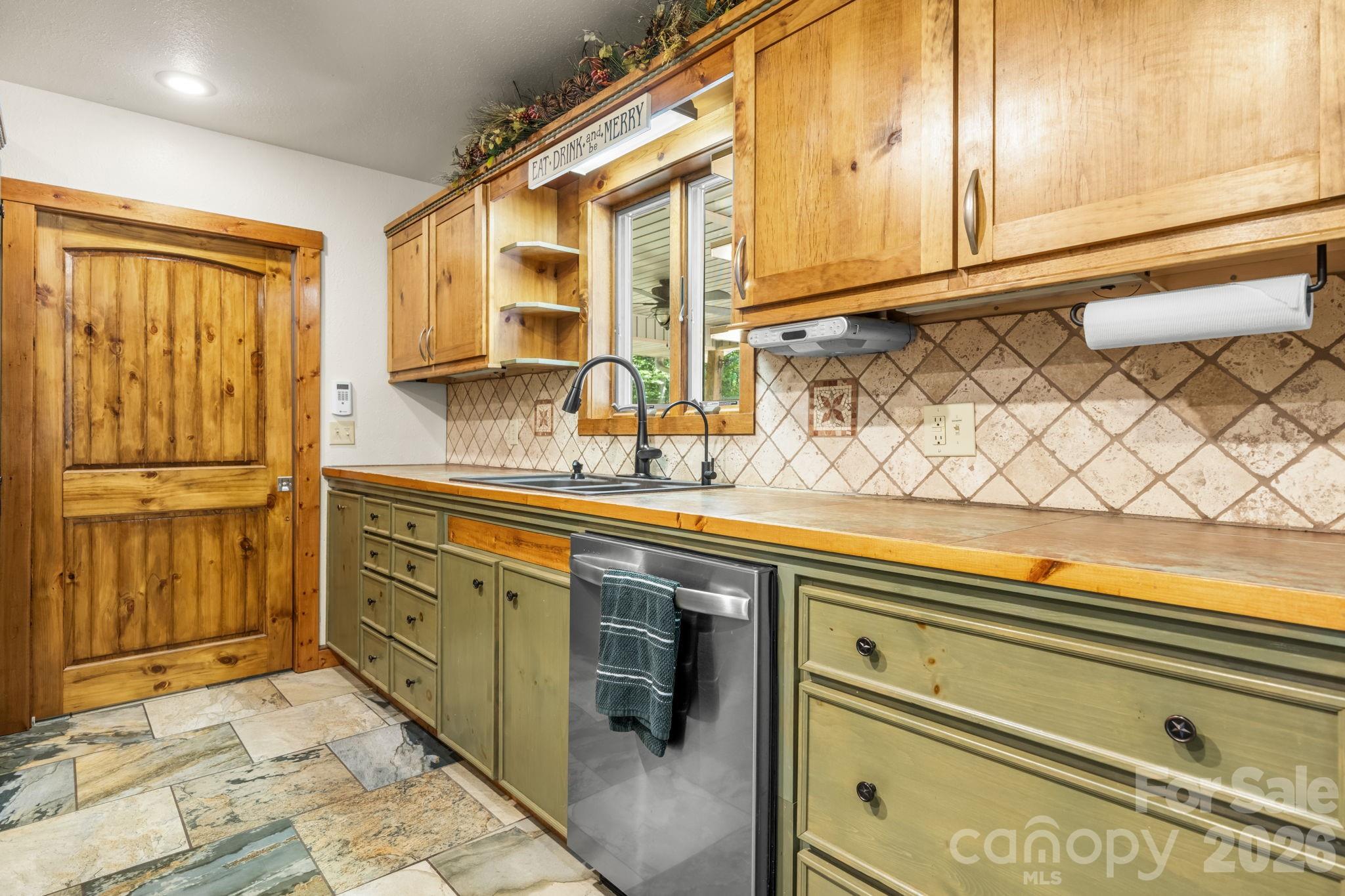 4586 Charlotte Street Conover NC 28613