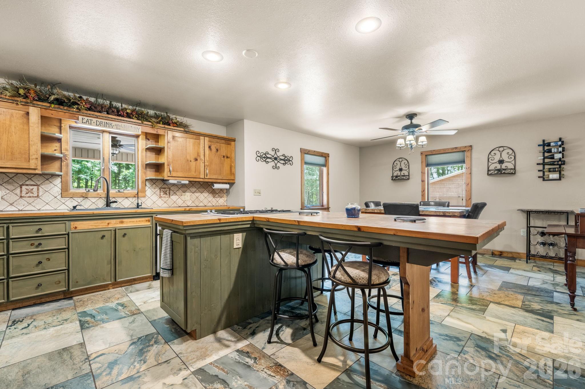 4586 Charlotte Street Conover NC 28613