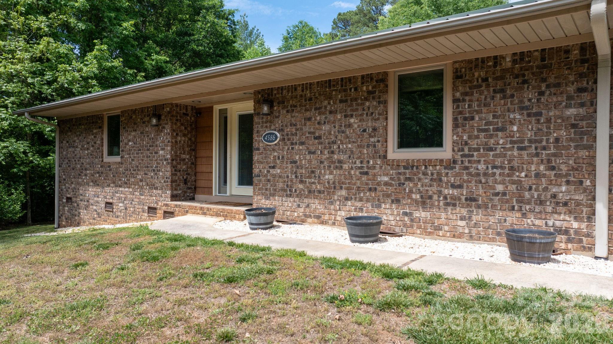4586 Charlotte Street Conover NC 28613