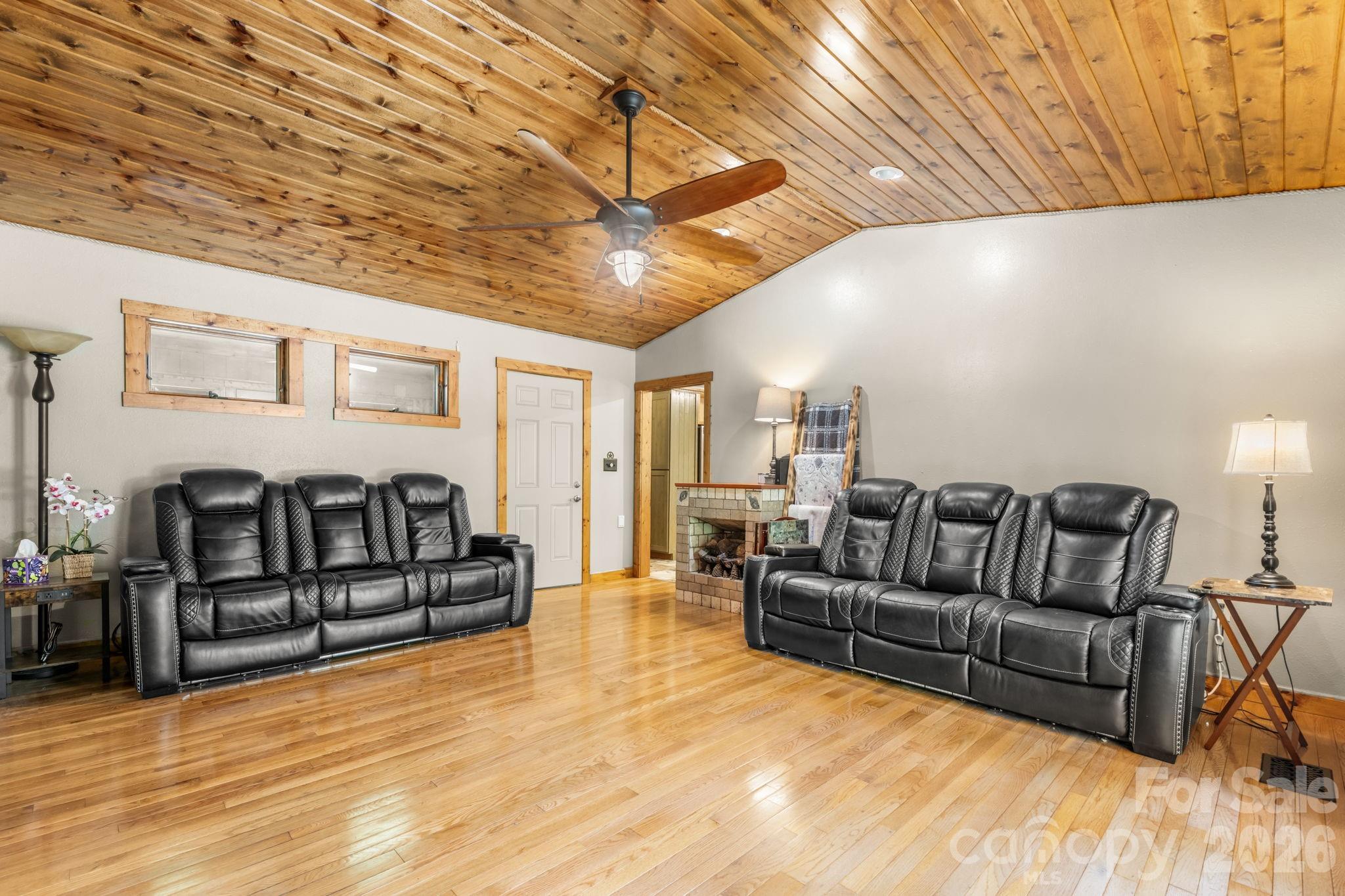 4586 Charlotte Street Conover NC 28613