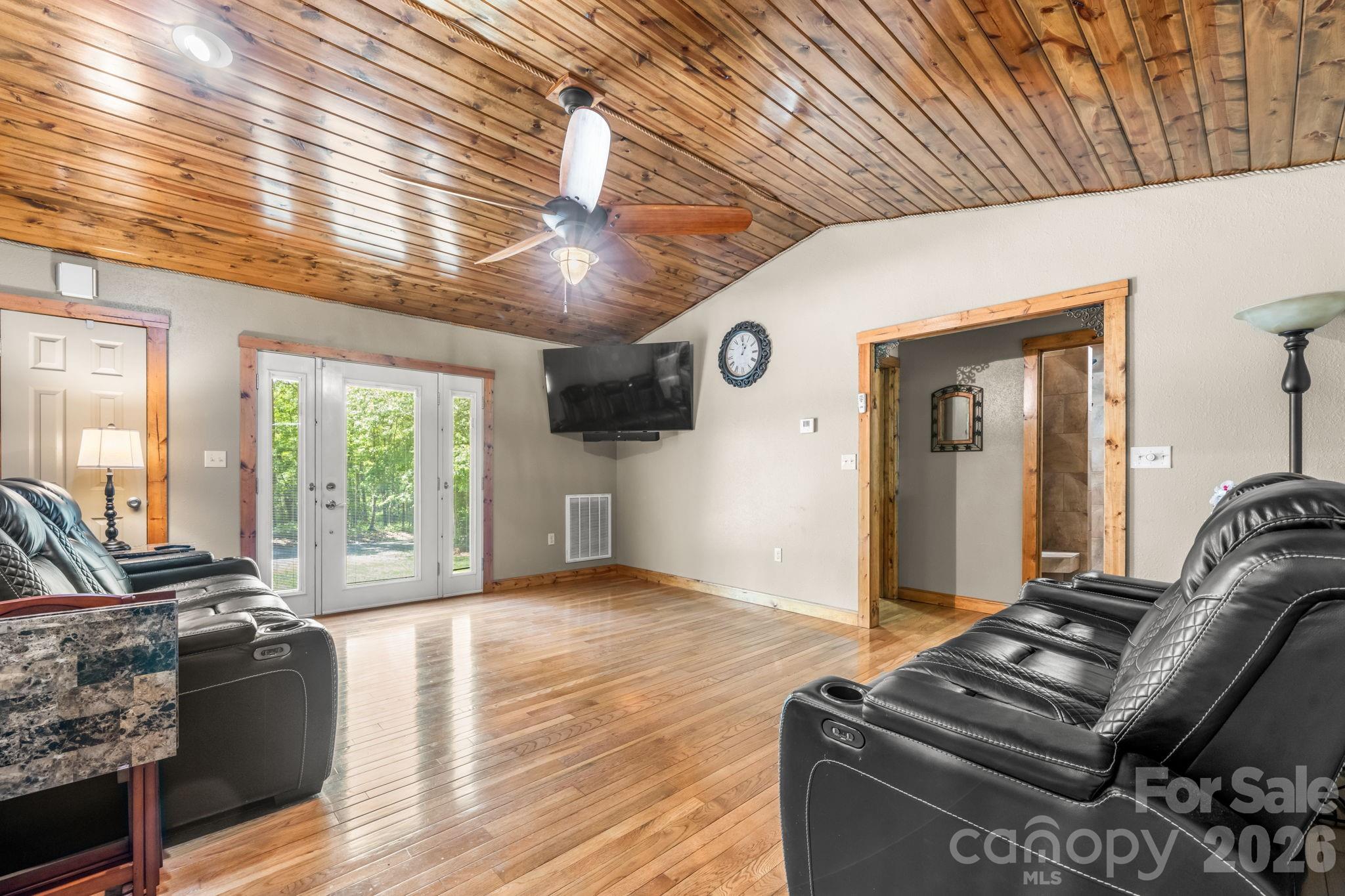 4586 Charlotte Street Conover NC 28613