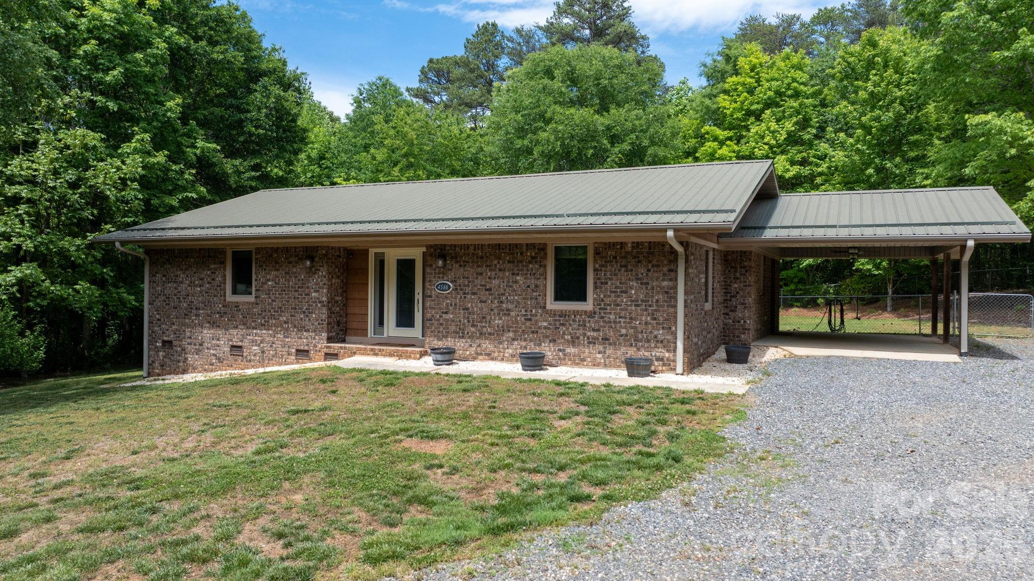 4586 Charlotte Street Conover NC 28613