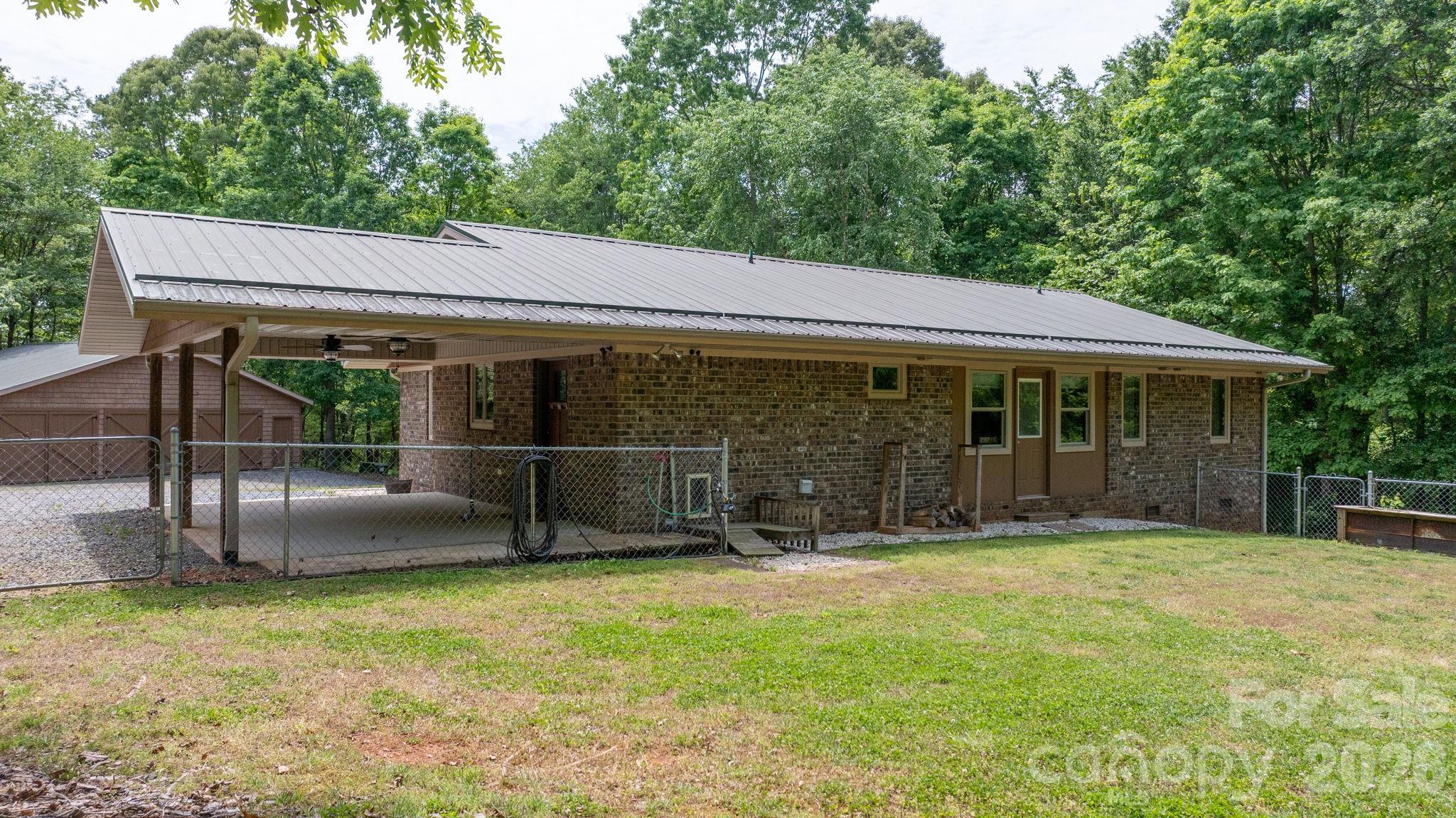 4586 Charlotte Street Conover NC 28613