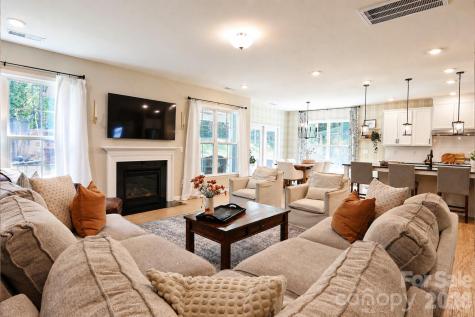 777 Yucatan Drive Waxhaw NC 28173