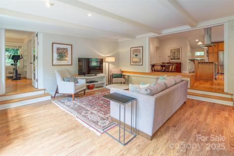 47 Lakeview Road Asheville NC 28804