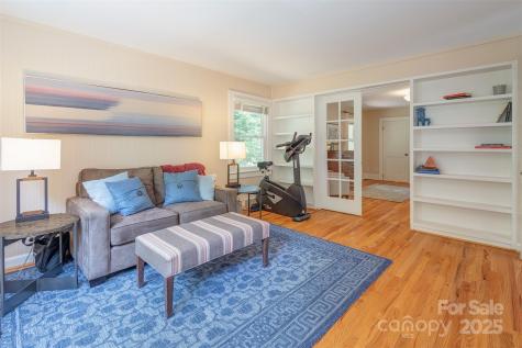 47 Lakeview Road Asheville NC 28804