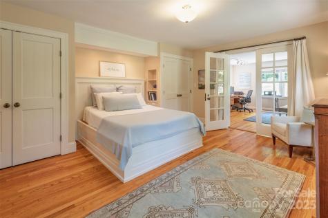 47 Lakeview Road Asheville NC 28804