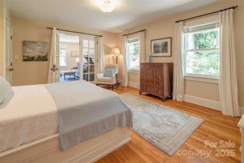 47 Lakeview Road Asheville NC 28804