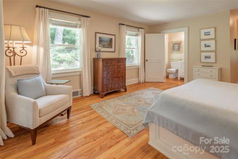 47 Lakeview Road Asheville NC 28804