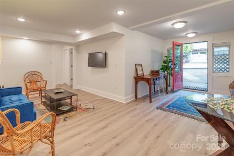 47 Lakeview Road Asheville NC 28804