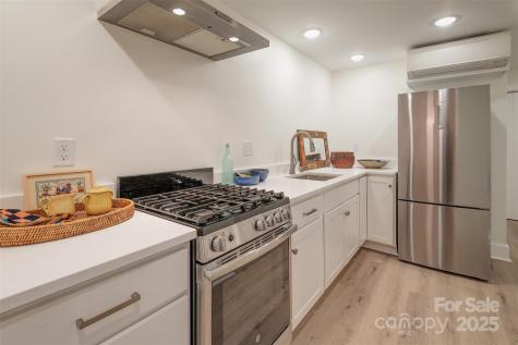 47 Lakeview Road Asheville NC 28804
