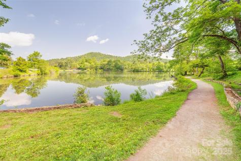 47 Lakeview Road Asheville NC 28804