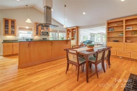 47 Lakeview Road Asheville NC 28804