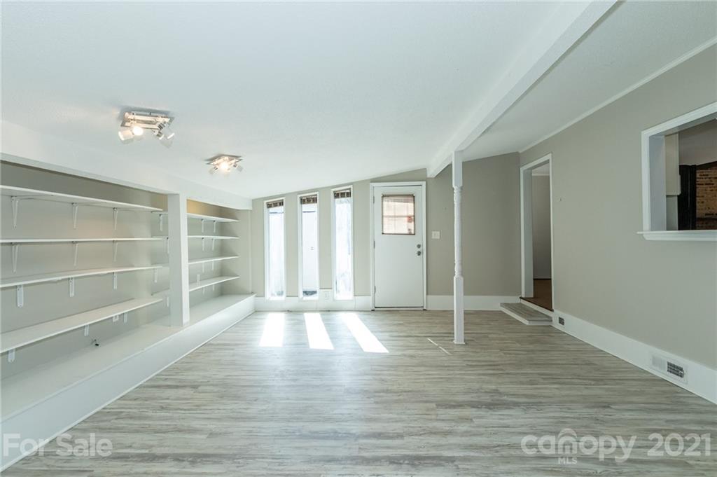 5415 Coburg Avenue Charlotte NC 28215
