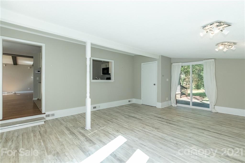 5415 Coburg Avenue Charlotte NC 28215