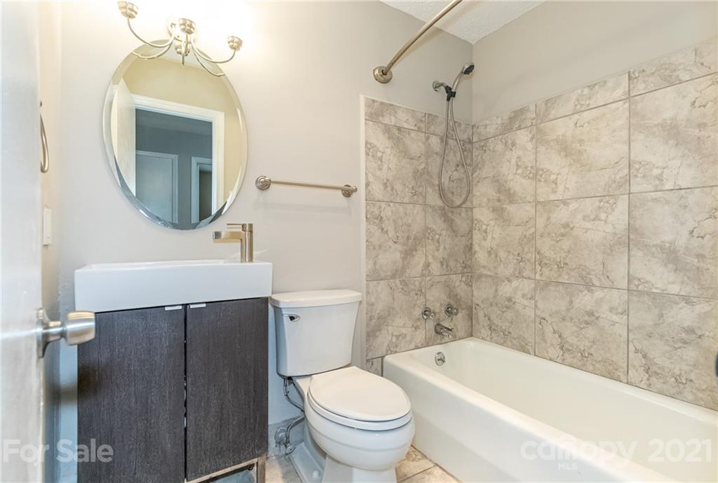 5415 Coburg Avenue Charlotte NC 28215