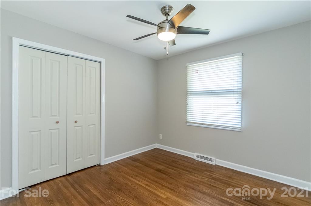 5415 Coburg Avenue Charlotte NC 28215