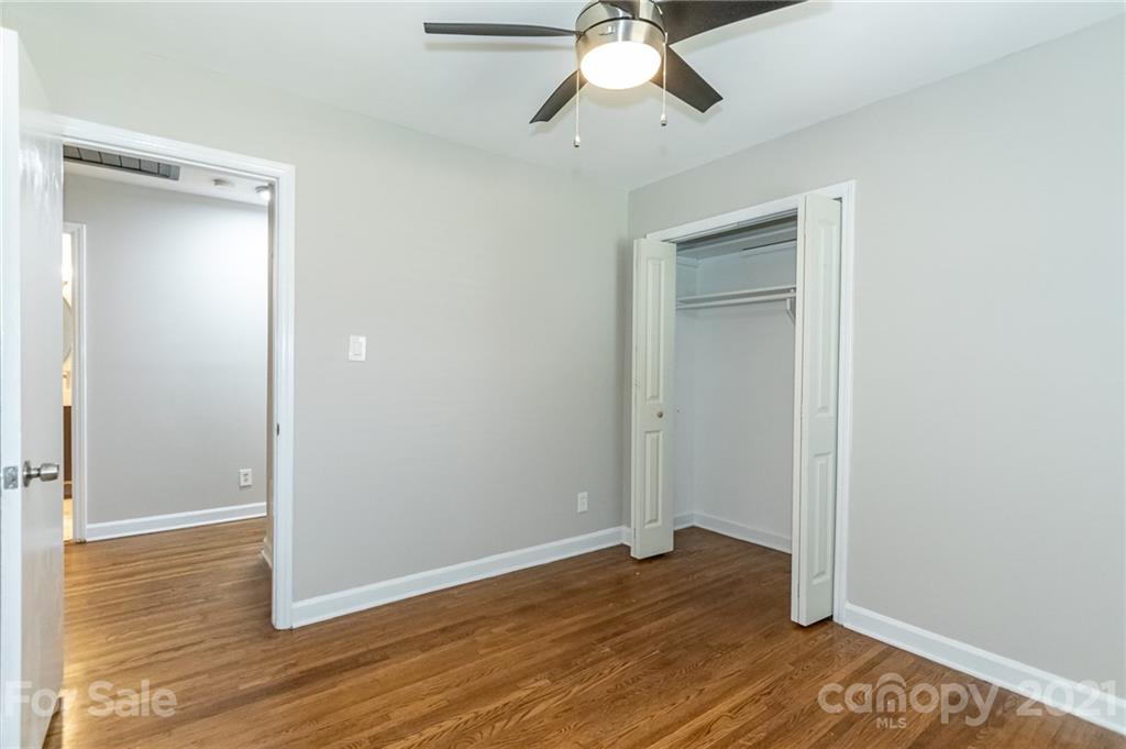 5415 Coburg Avenue Charlotte NC 28215