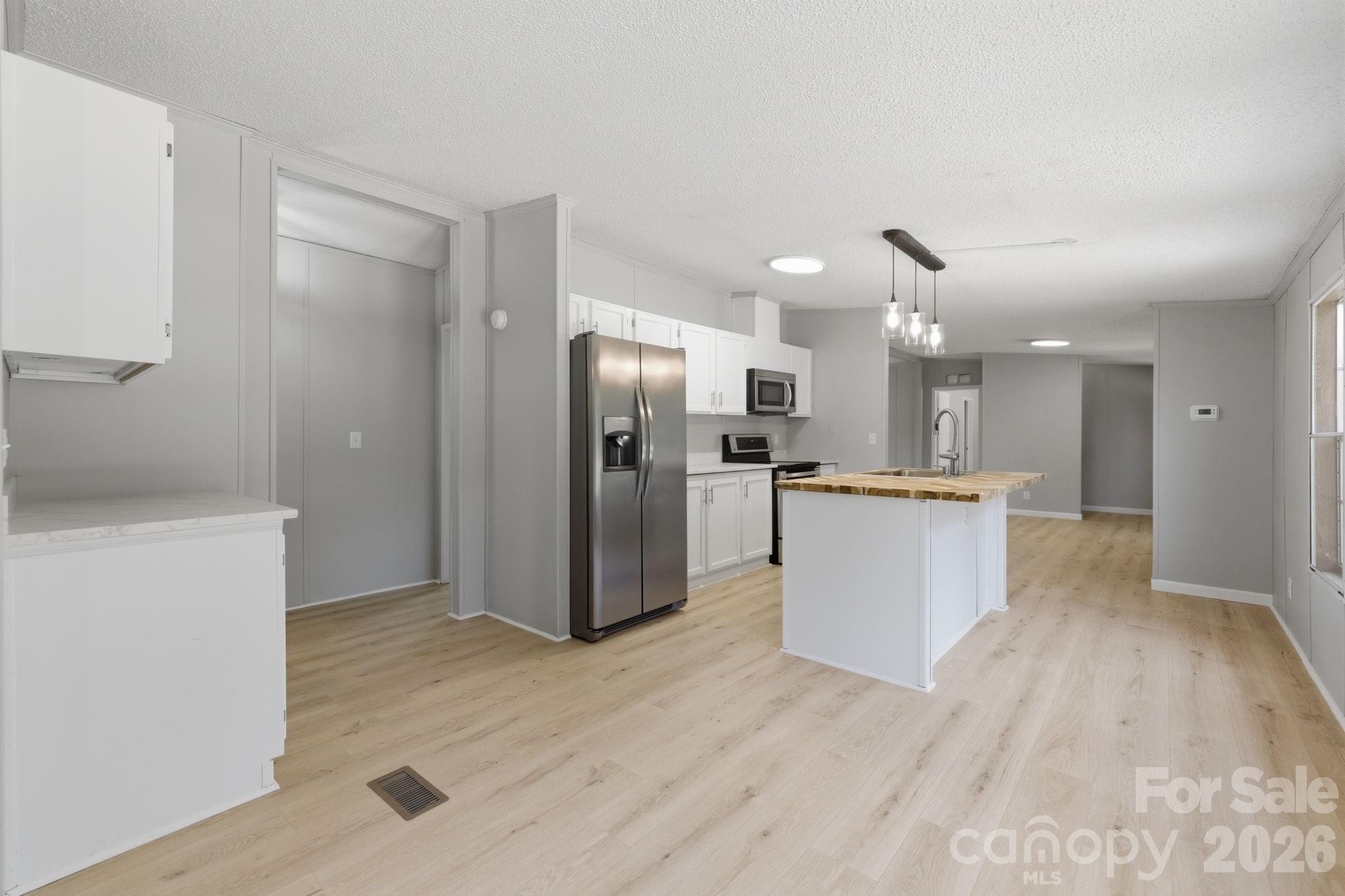 6490 Willow Road Hendersonville NC 28739