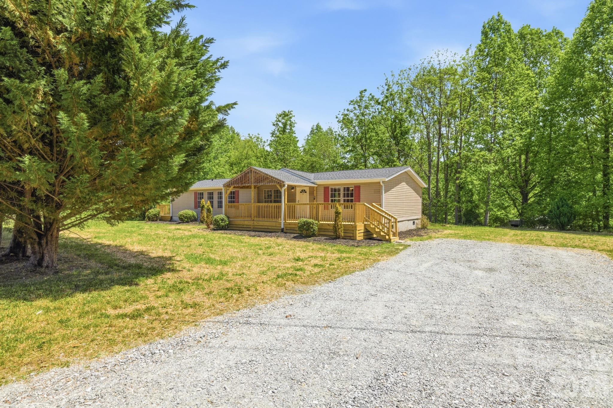 6490 Willow Road Hendersonville NC 28739