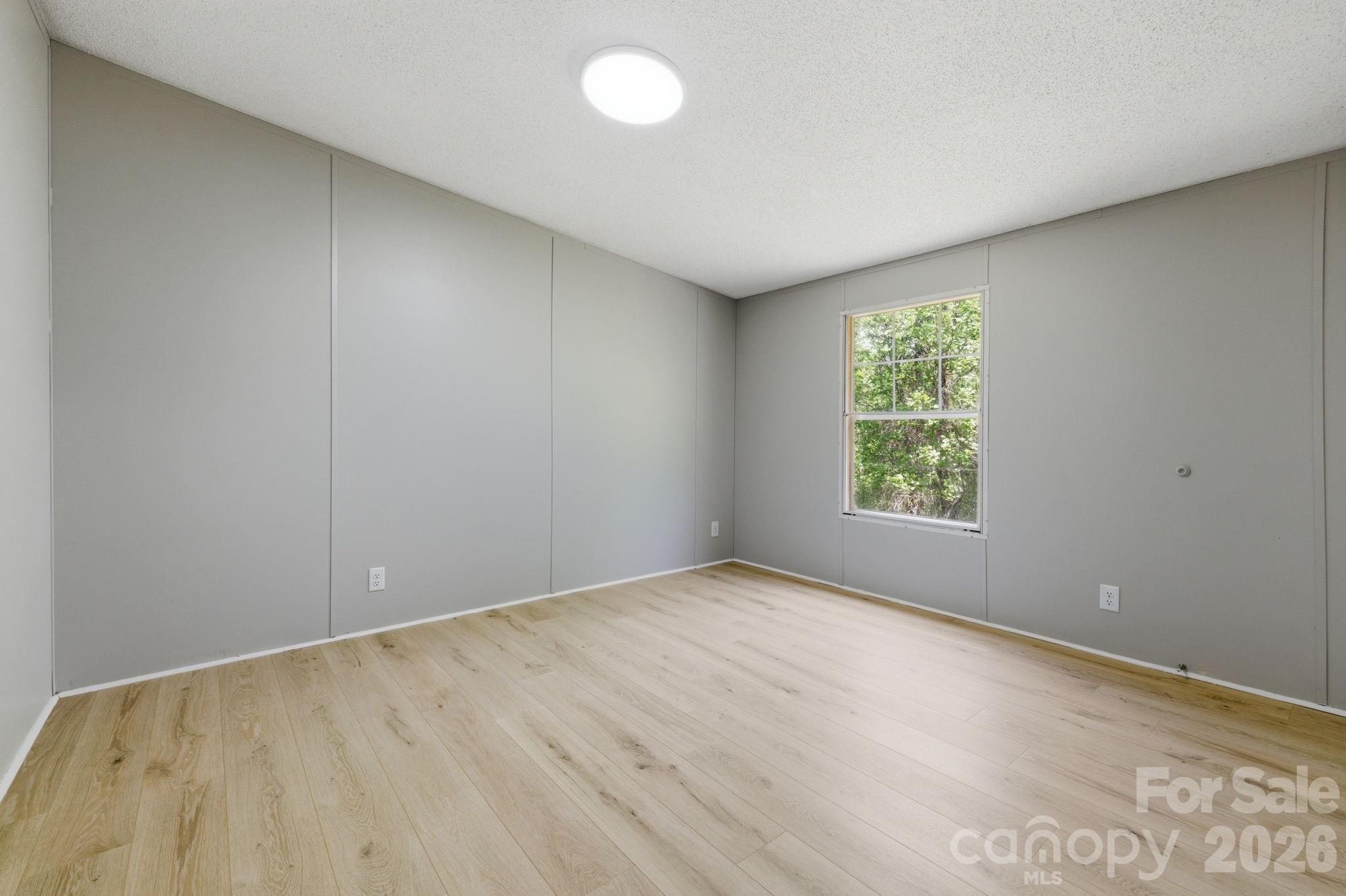 6490 Willow Road Hendersonville NC 28739