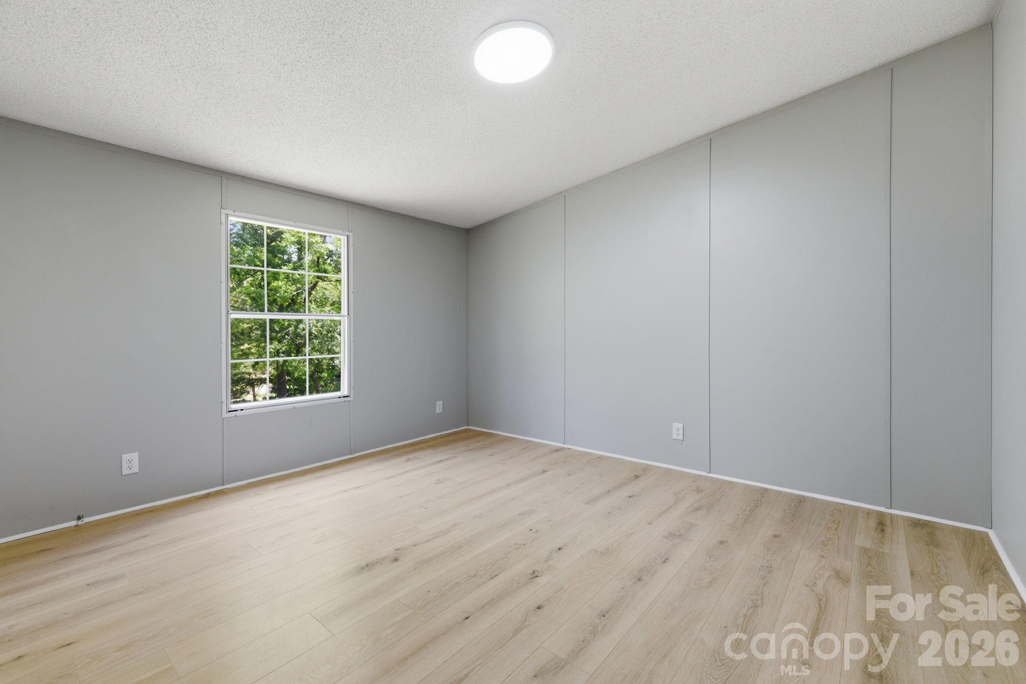 6490 Willow Road Hendersonville NC 28739