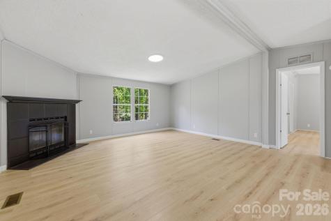 6490 Willow Road Hendersonville NC 28739