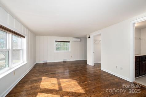 49 Pinedale Road Asheville NC 28805