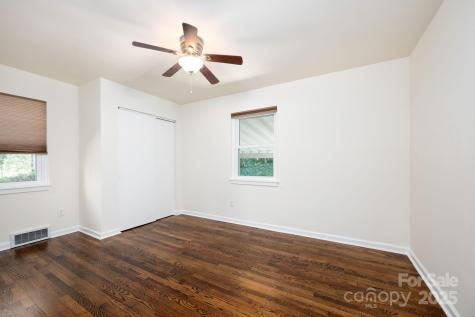 49 Pinedale Road Asheville NC 28805