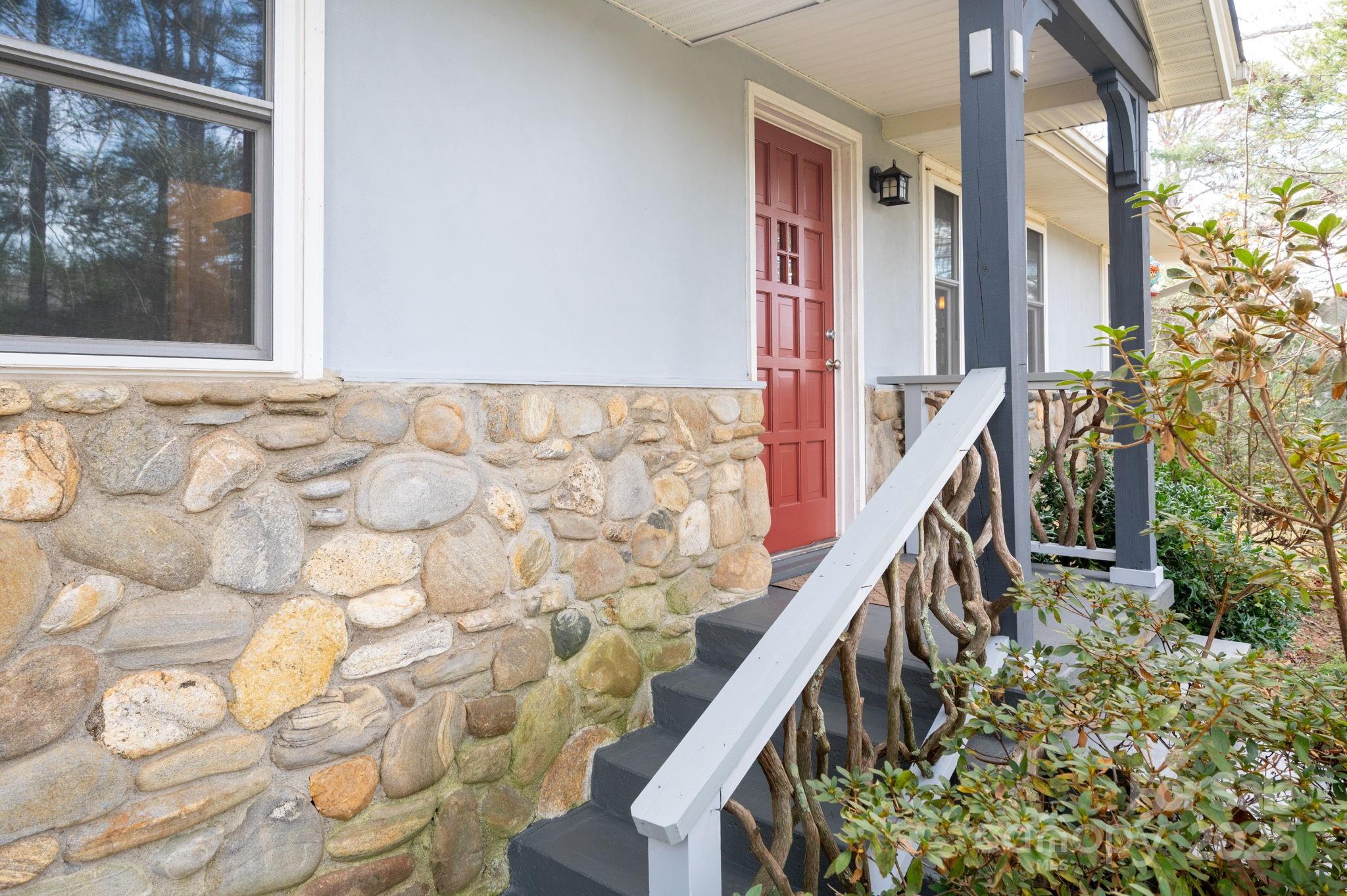 49 Pinedale Road Asheville NC 28805