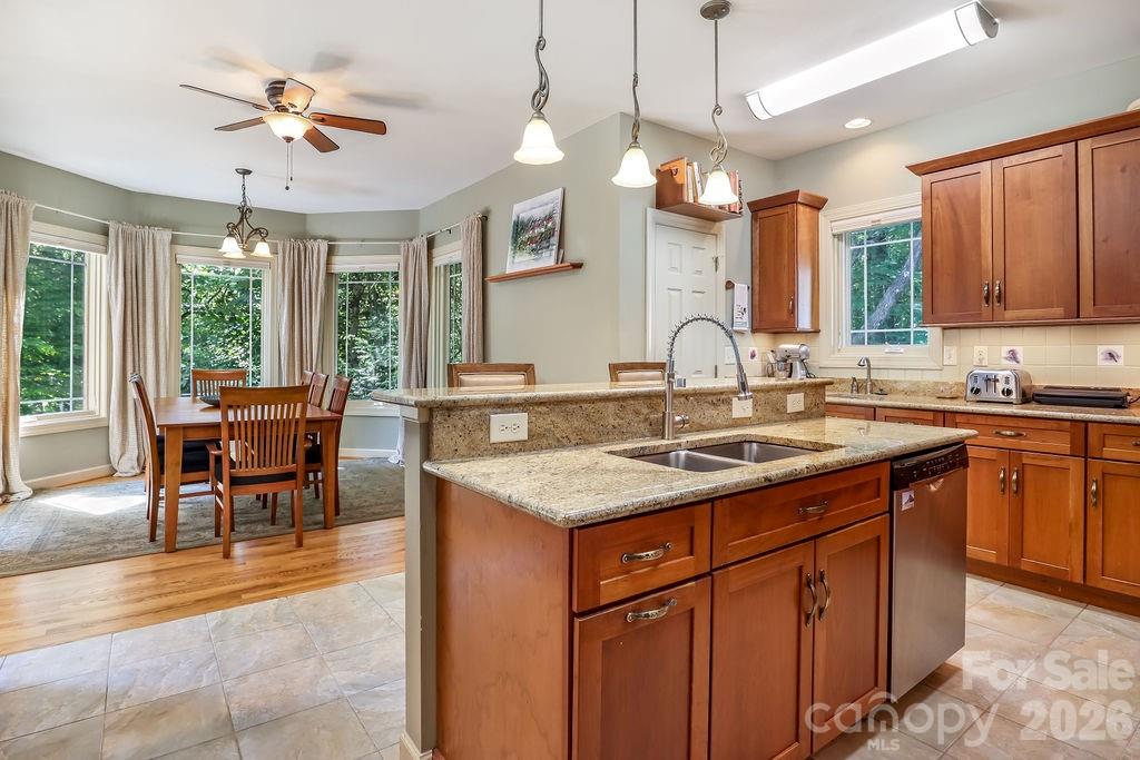 301 Gateway Drive Hendersonville NC 28739
