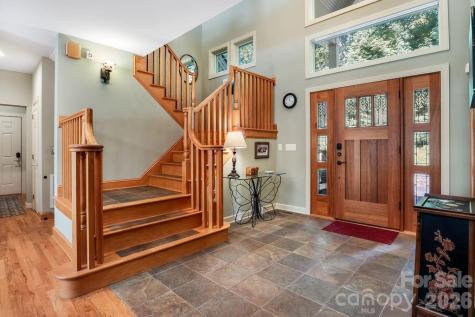 301 Gateway Drive Hendersonville NC 28739