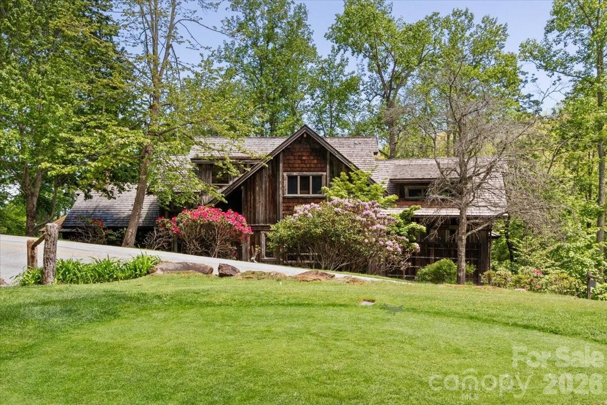 56 Spring House Drive Burnsville NC 28714