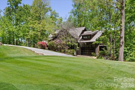 56 Spring House Drive Burnsville NC 28714