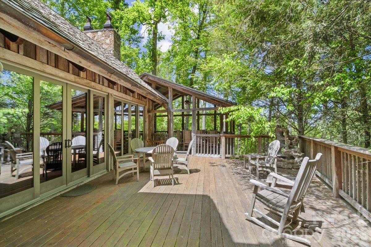 56 Spring House Drive Burnsville NC 28714