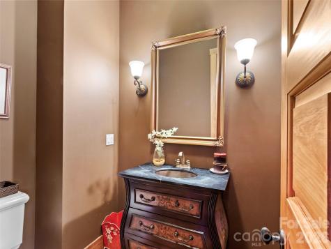 56 Spring House Drive Burnsville NC 28714