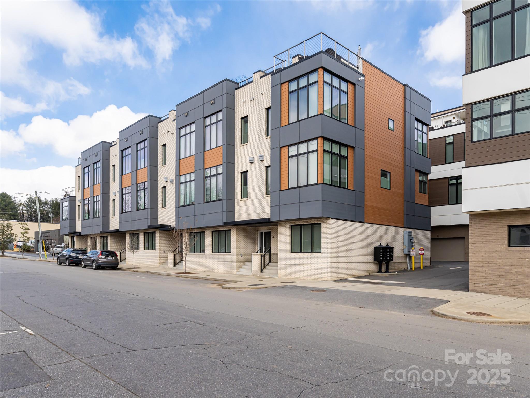 14 Bauhaus Court Asheville NC 28801