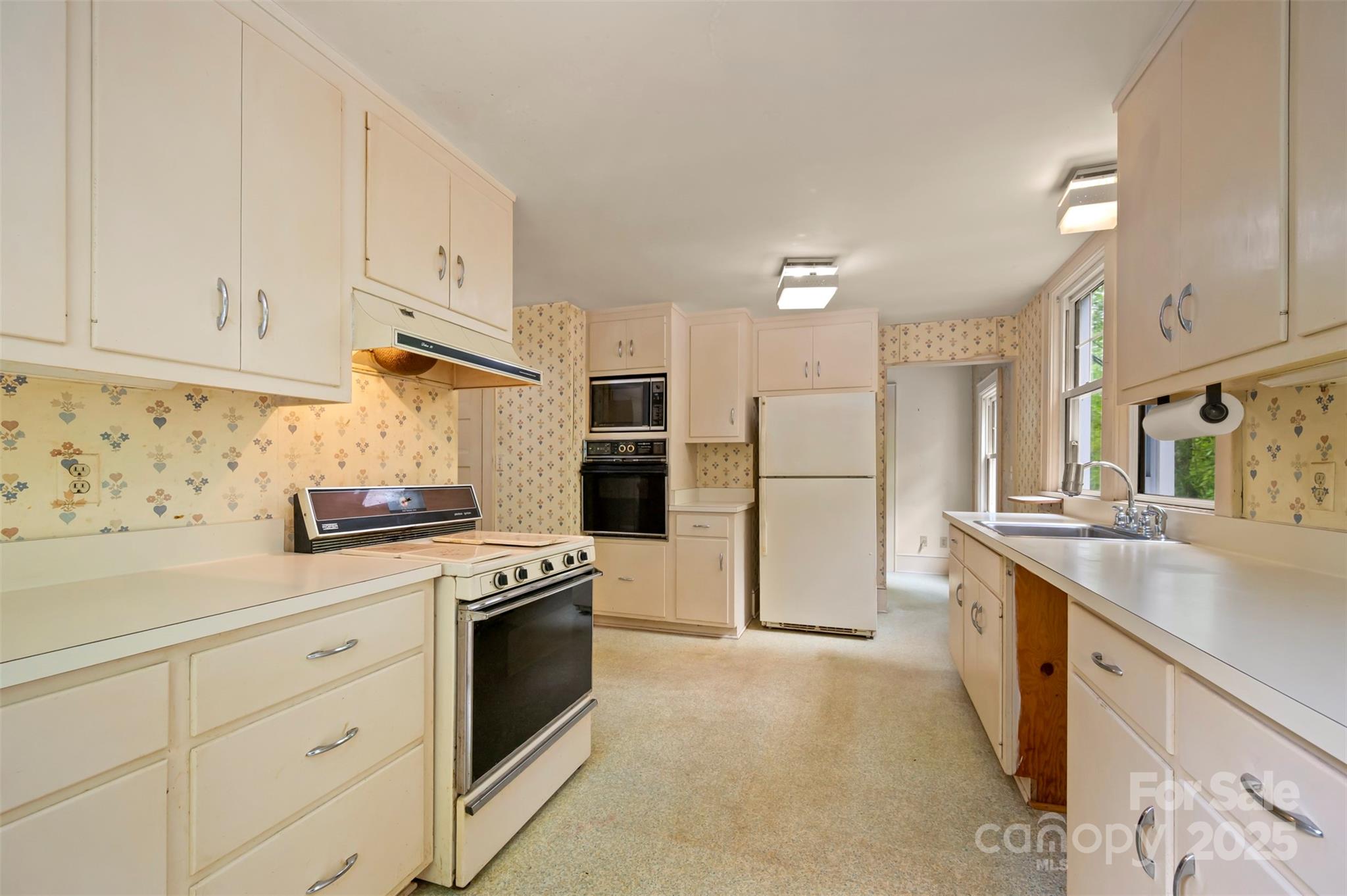 93 Villa Barbara Lane Tryon NC 28782