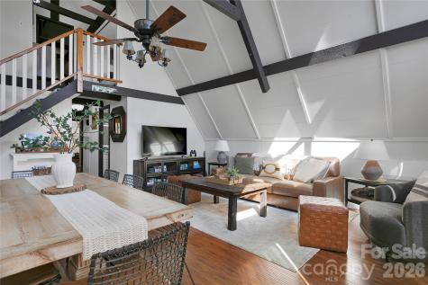 207 Unvquolad Court Brevard NC 28712