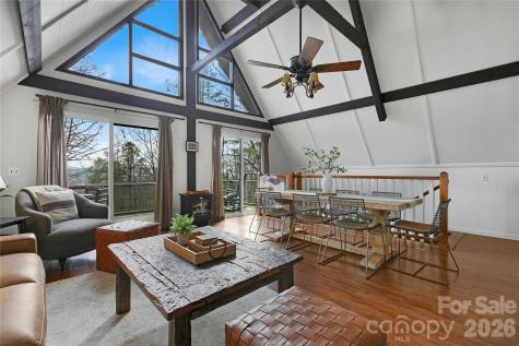 207 Unvquolad Court Brevard NC 28712