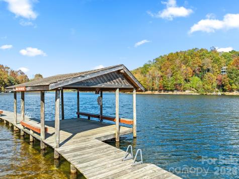 207 Unvquolad Court Brevard NC 28712