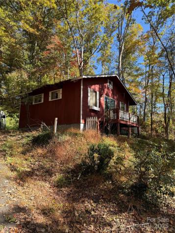 202 Lyndhurst Drive Hendersonville NC 28791