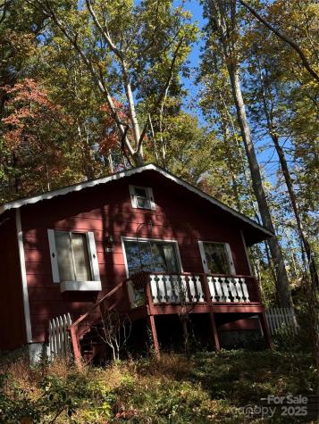 202 Lyndhurst Drive Hendersonville NC 28791