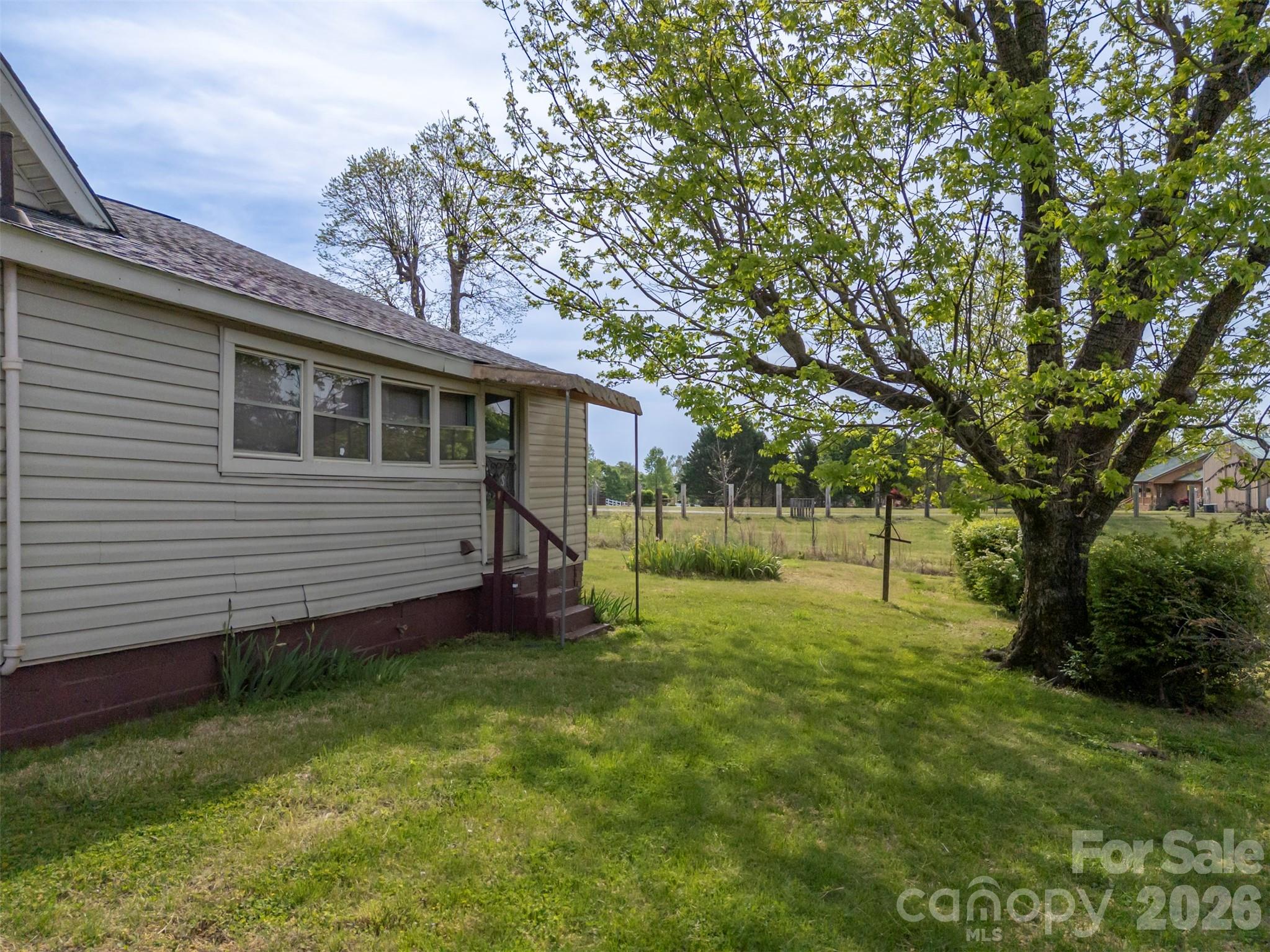 504 Old Henrietta Road Forest City NC 28043