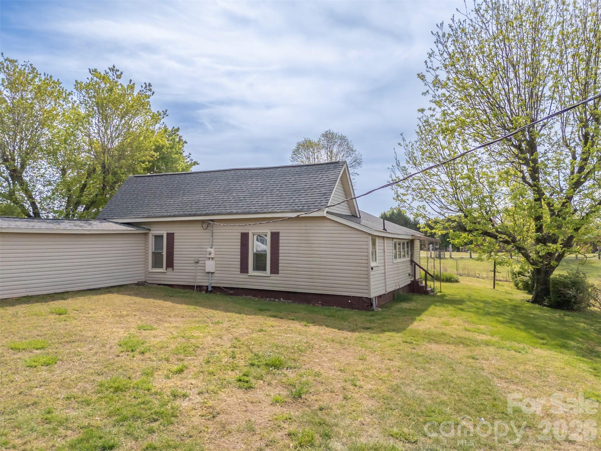 504 Old Henrietta Road Forest City NC 28043