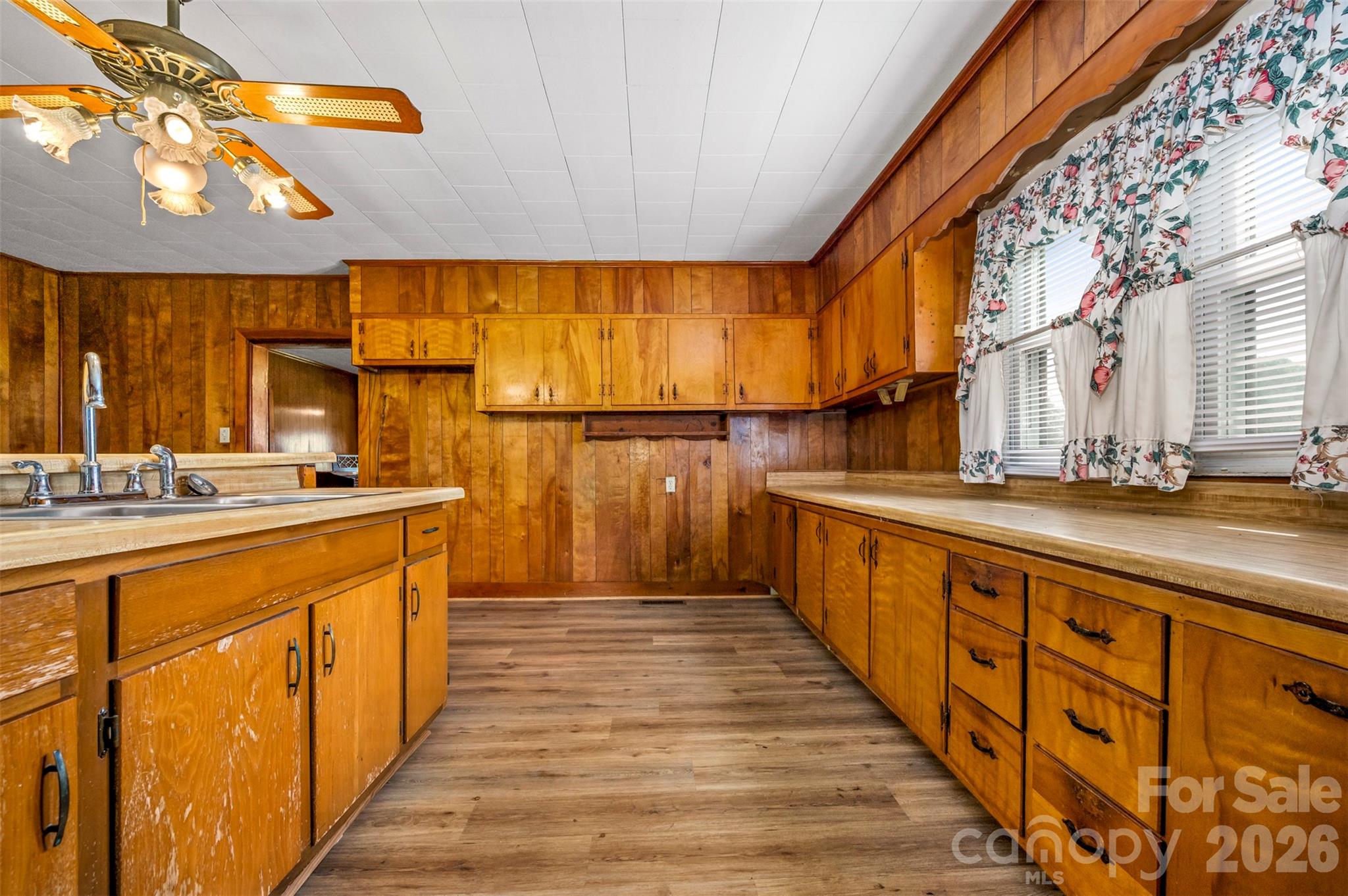 504 Old Henrietta Road Forest City NC 28043