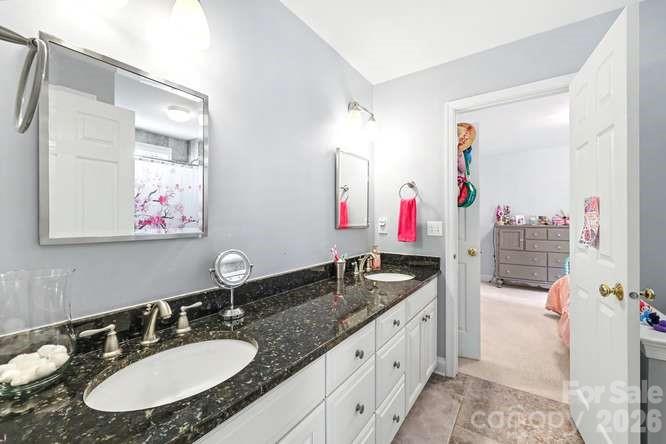 4111 Kronos Place Charlotte NC 28210